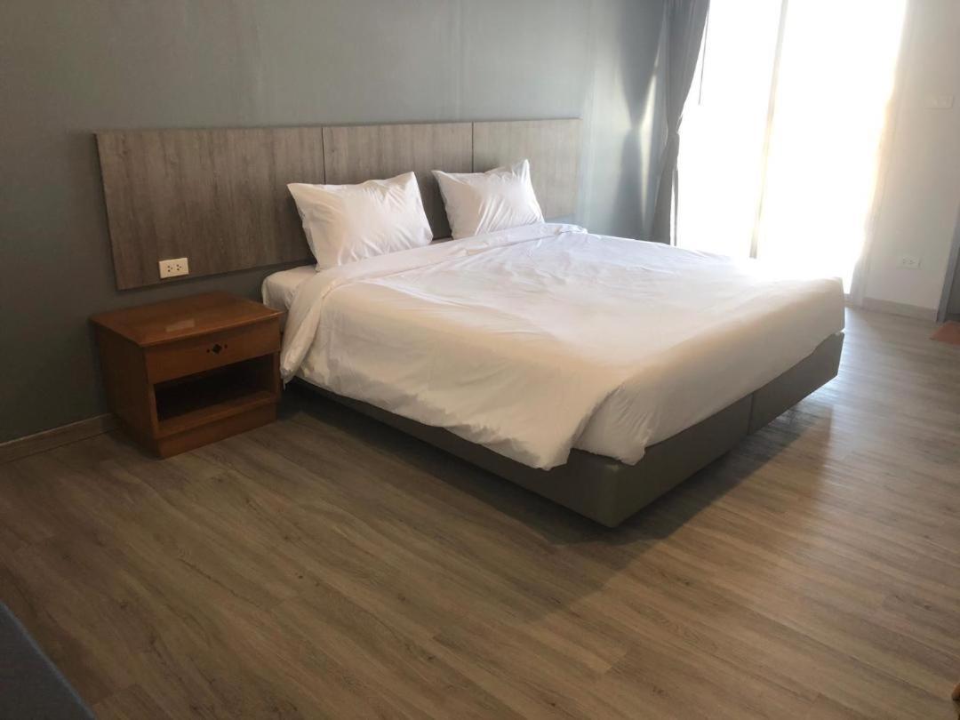 Neo Hotel 坤敬 外观 照片